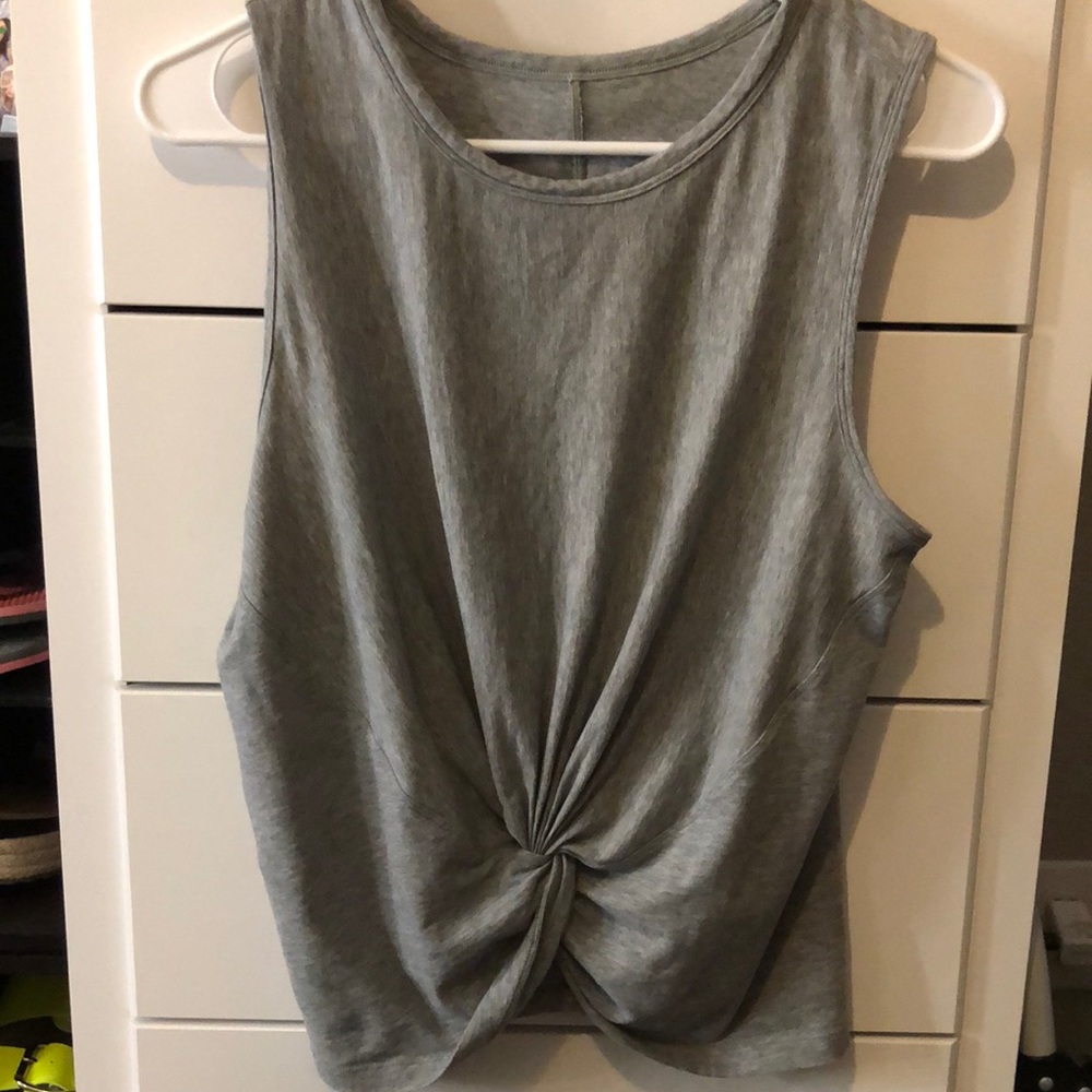 Lululemon top